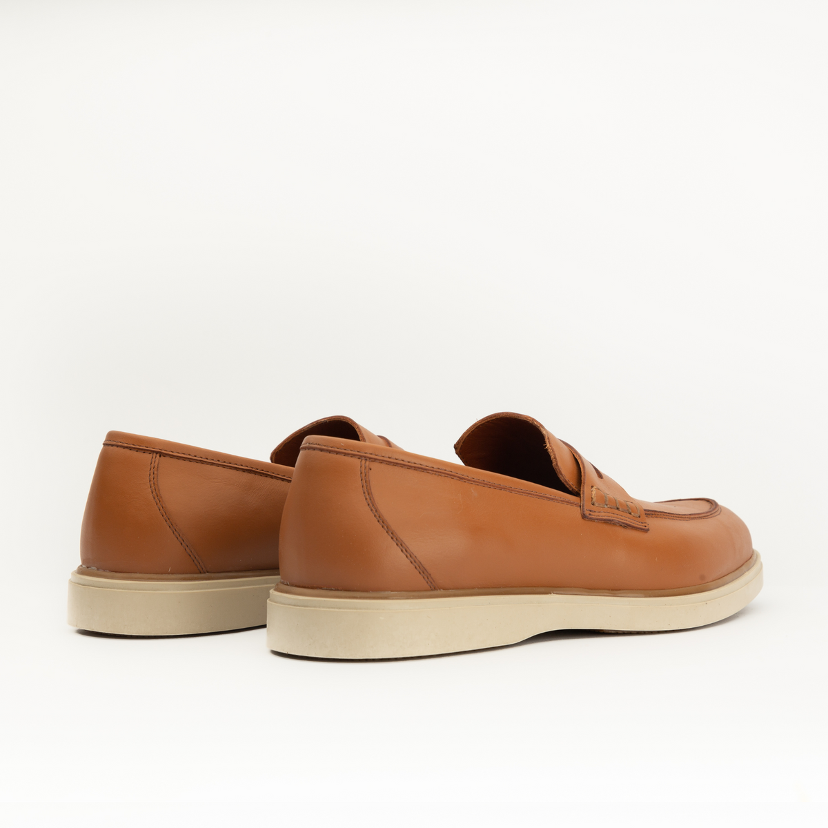 Mocassins en cuir camel