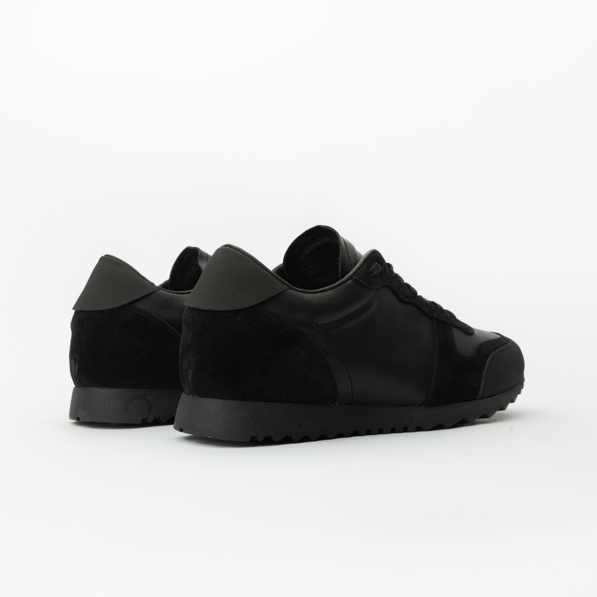 Sneakers RUNNER en cuir noir - cuir technique Men & Panda