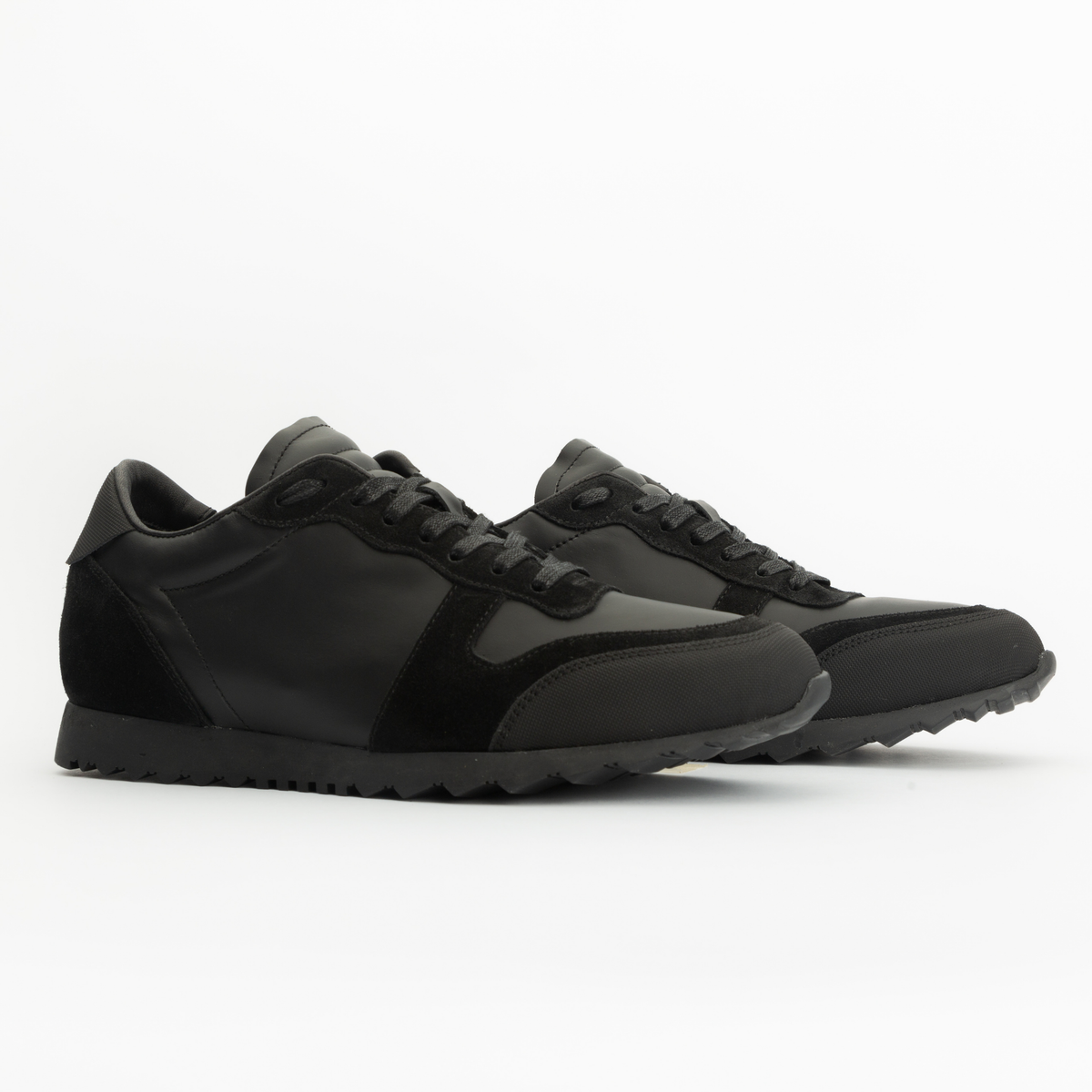 Sneakers RUNNER en cuir noir - cuir technique Men & Panda