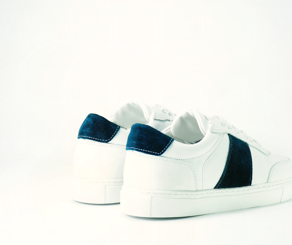 Sneakers COURT en cuir blanc et bleu Men & Panda