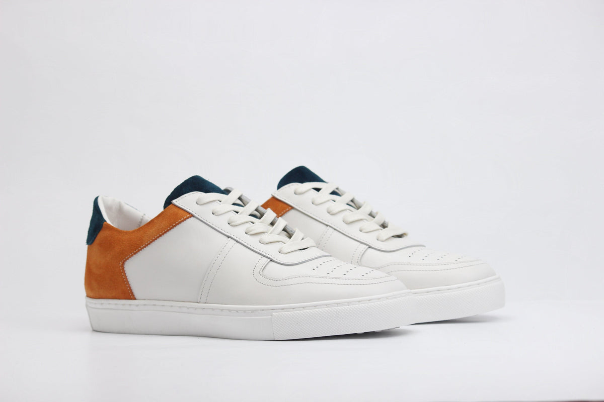 Sneakers BASE en cuir blanc - daim orange Men & Panda