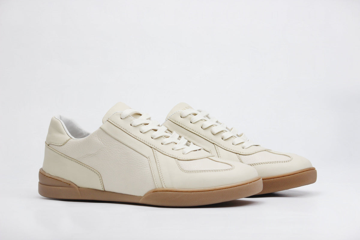 Sneakers RETRO en cuir grainé beige Men & Panda